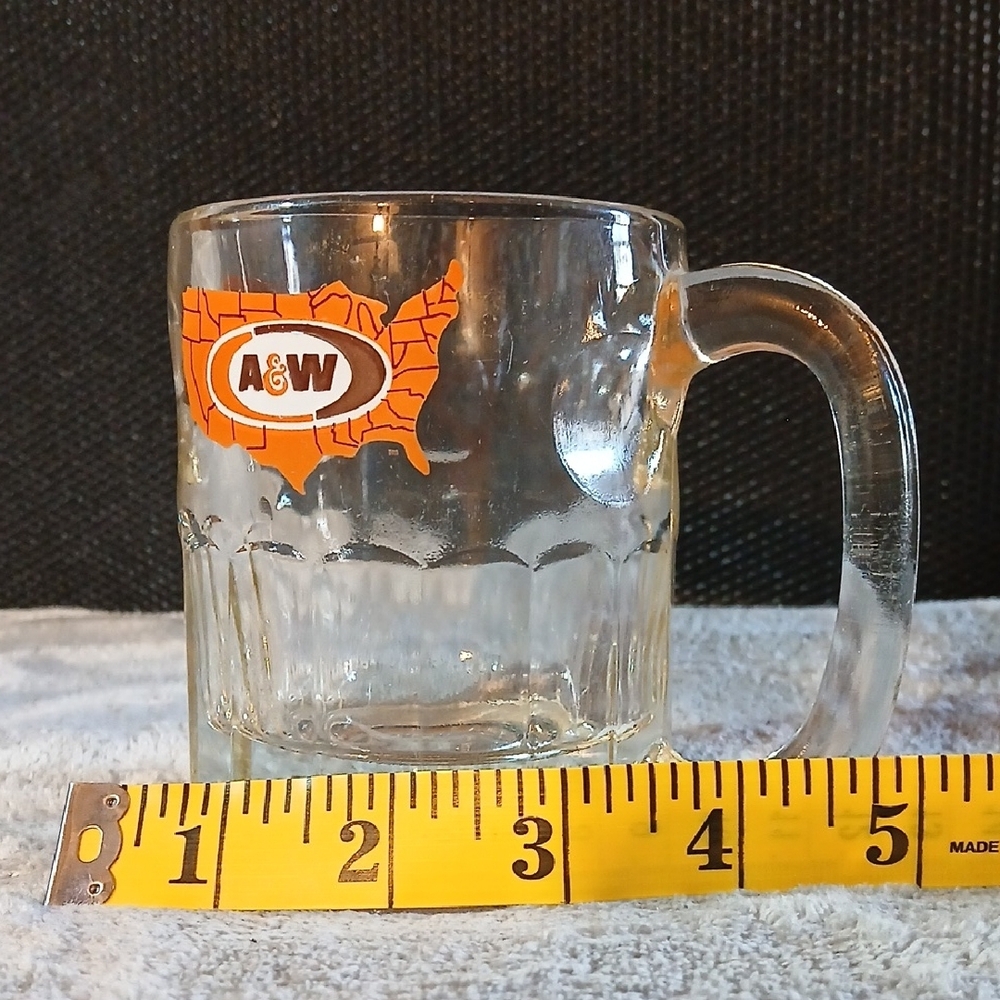 Vintage A & W Root Beer Clear Glass Mugs - Set of 2 - Picture 8 of 8
